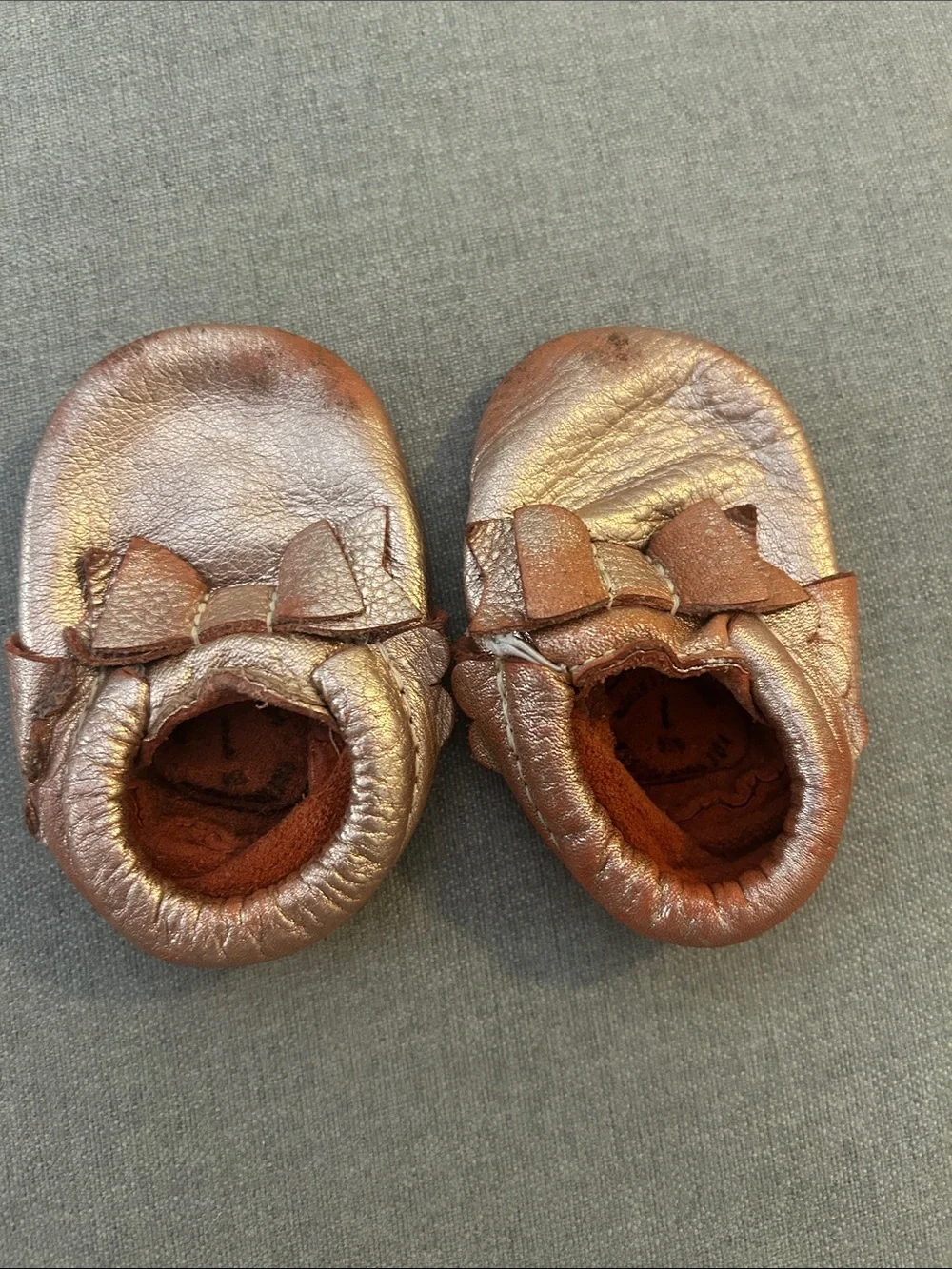 Freshly Picked Kids Metallic Rose Gold Bow Moccasin Shoes